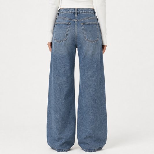 Low-Rise Wide-Leg Jeans in Blue Wash