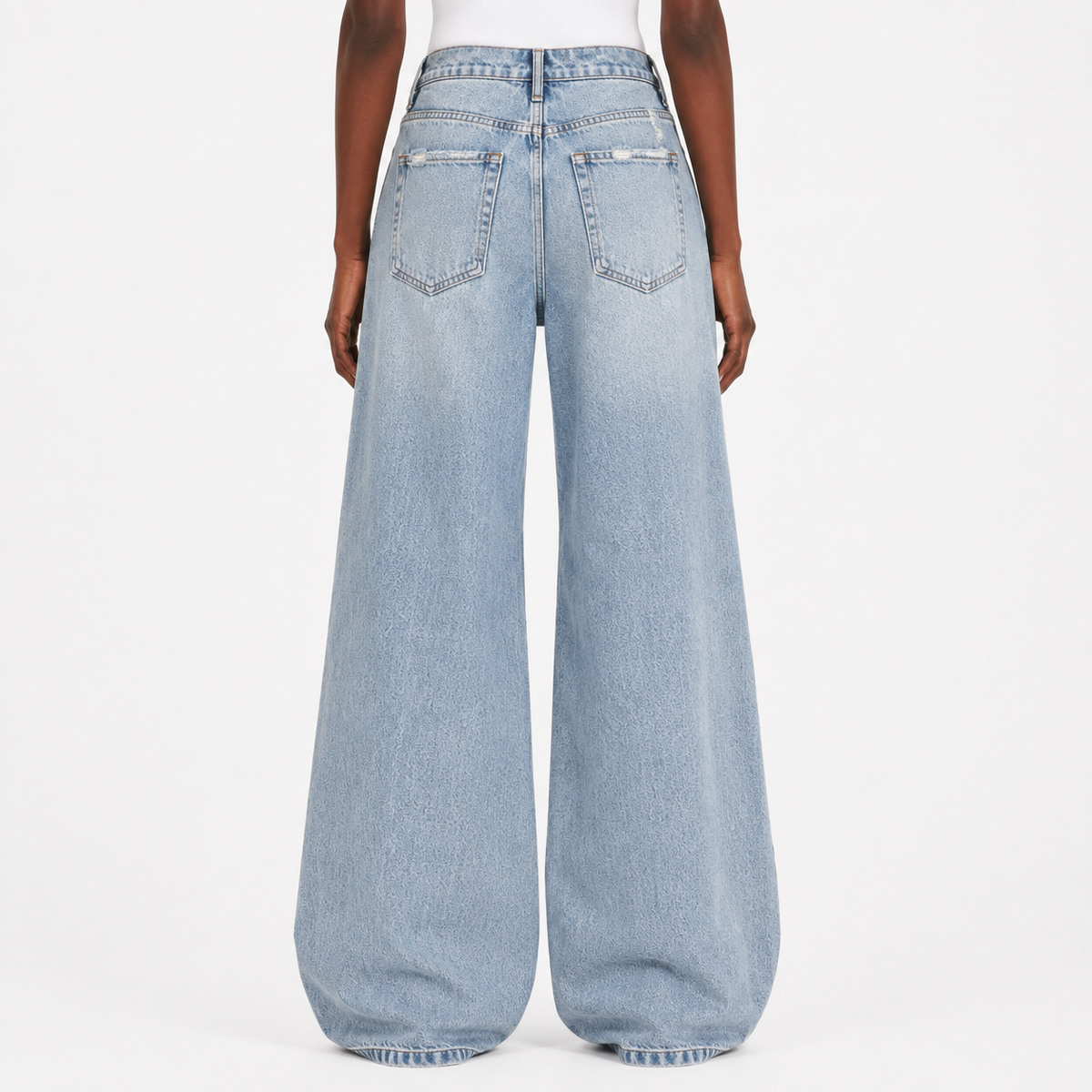 Distressed Wide-Leg Jeans in Light Blue Wash