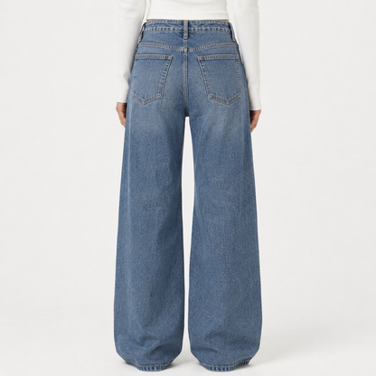 Low-Rise Wide-Leg Jeans in Blue Wash
